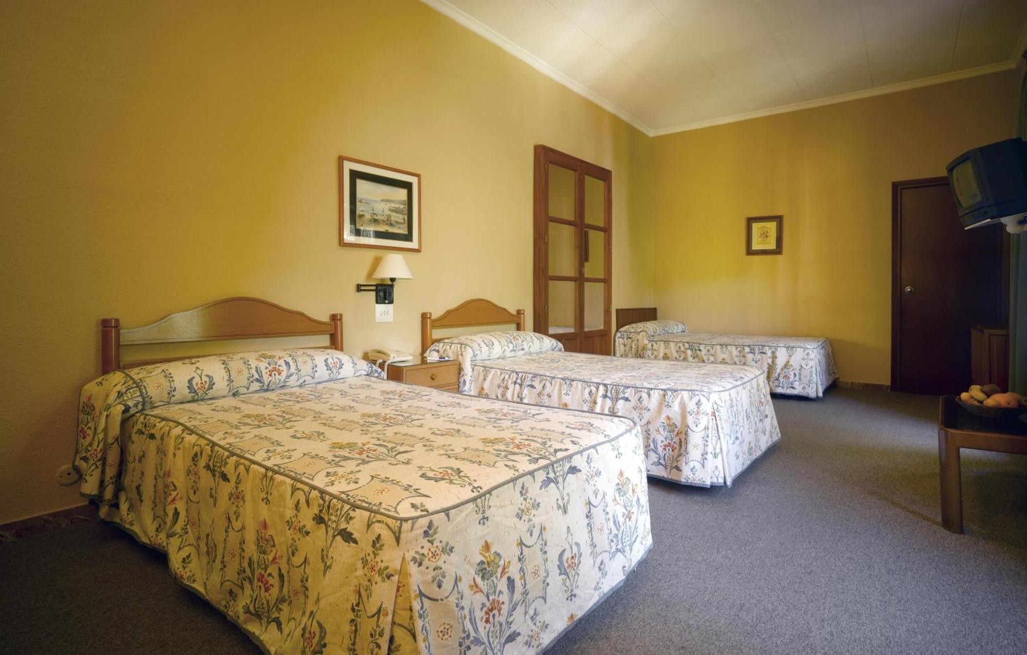 Balneario De Archena - Hotel Leon Номер фото