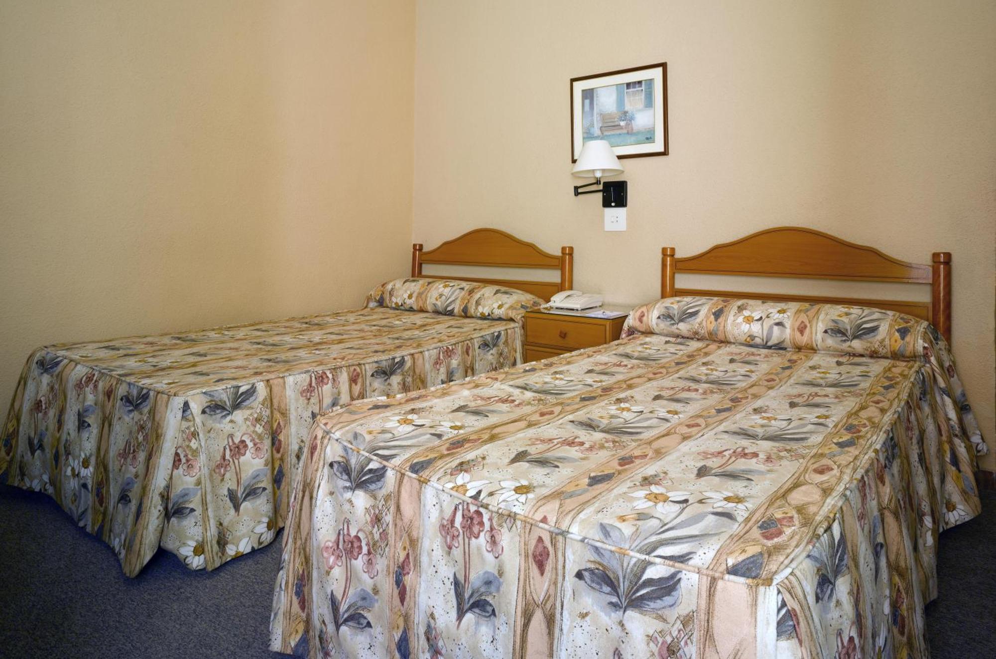Balneario De Archena - Hotel Leon Номер фото